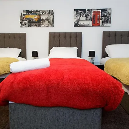 Shaftesbury Apartment *