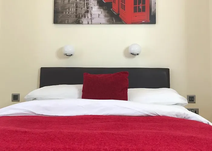 Shaftesbury Apartment